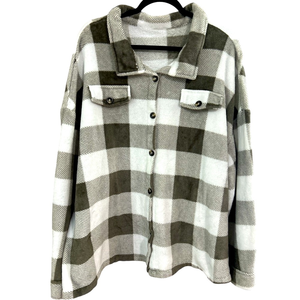 Soft Buffalo Plaid Button Down Shacket Woman's Si… - image 2